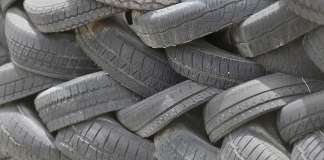 File:First-waste-tyres-648x321.jpg